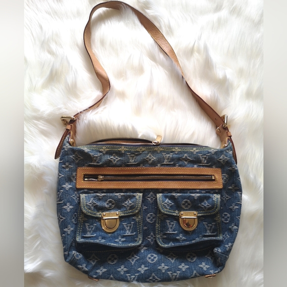 Louis Vuitton Handbags - 🤑6hPromo🤑authentic Louis Vuitton denim baggy crossbody bag